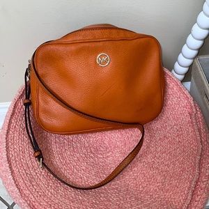 Michael kors crossbody purse